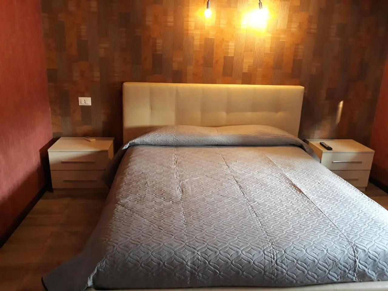 Hotel Sira House Milano Pensión